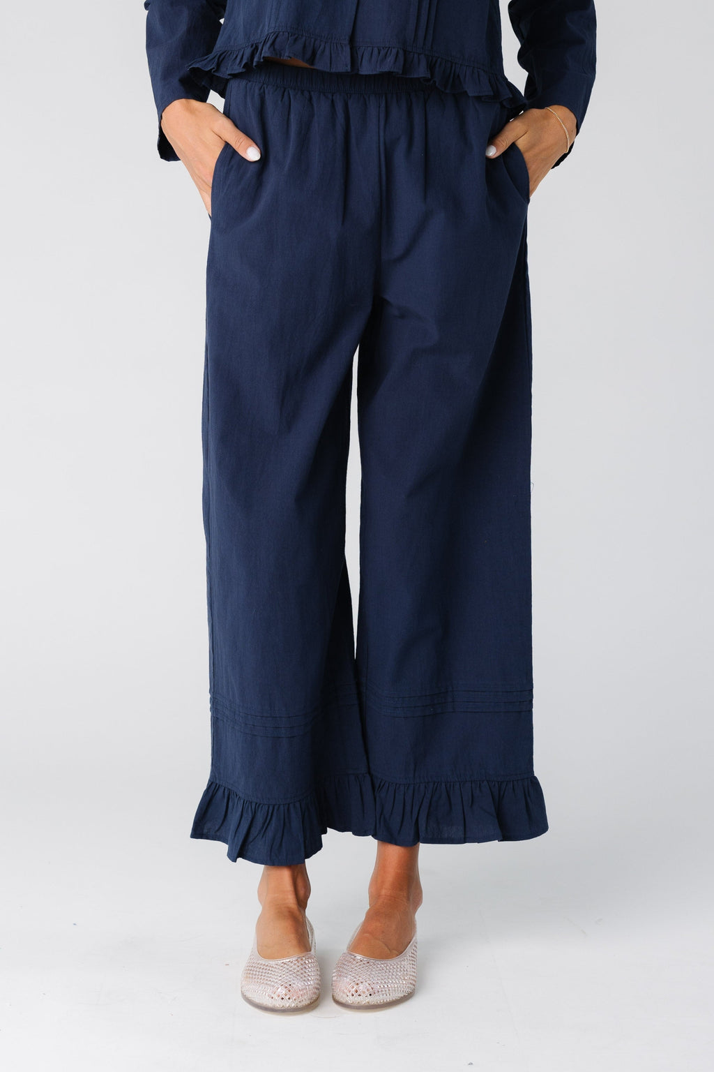 Hose mit Rüschensaum nach Mitternacht